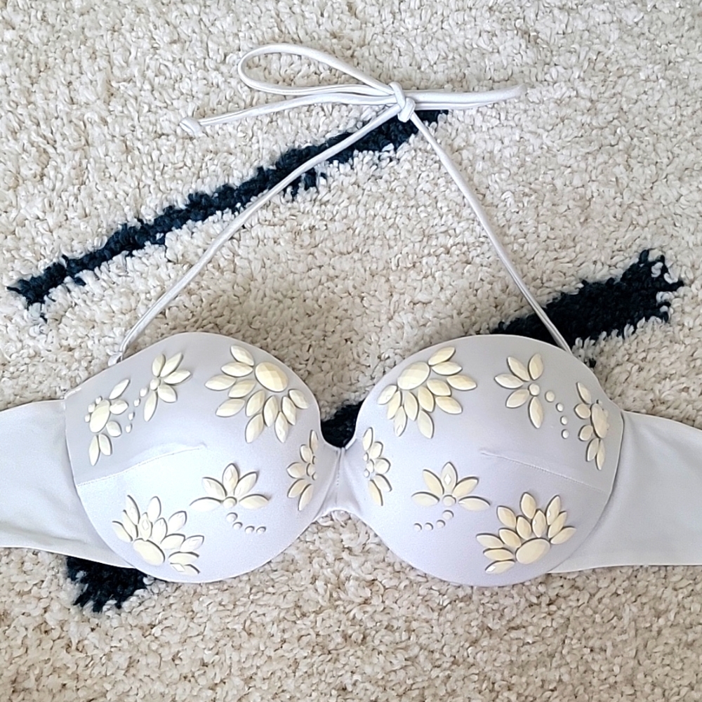 Victoria Secret White Pushup Bikini Top 34 C